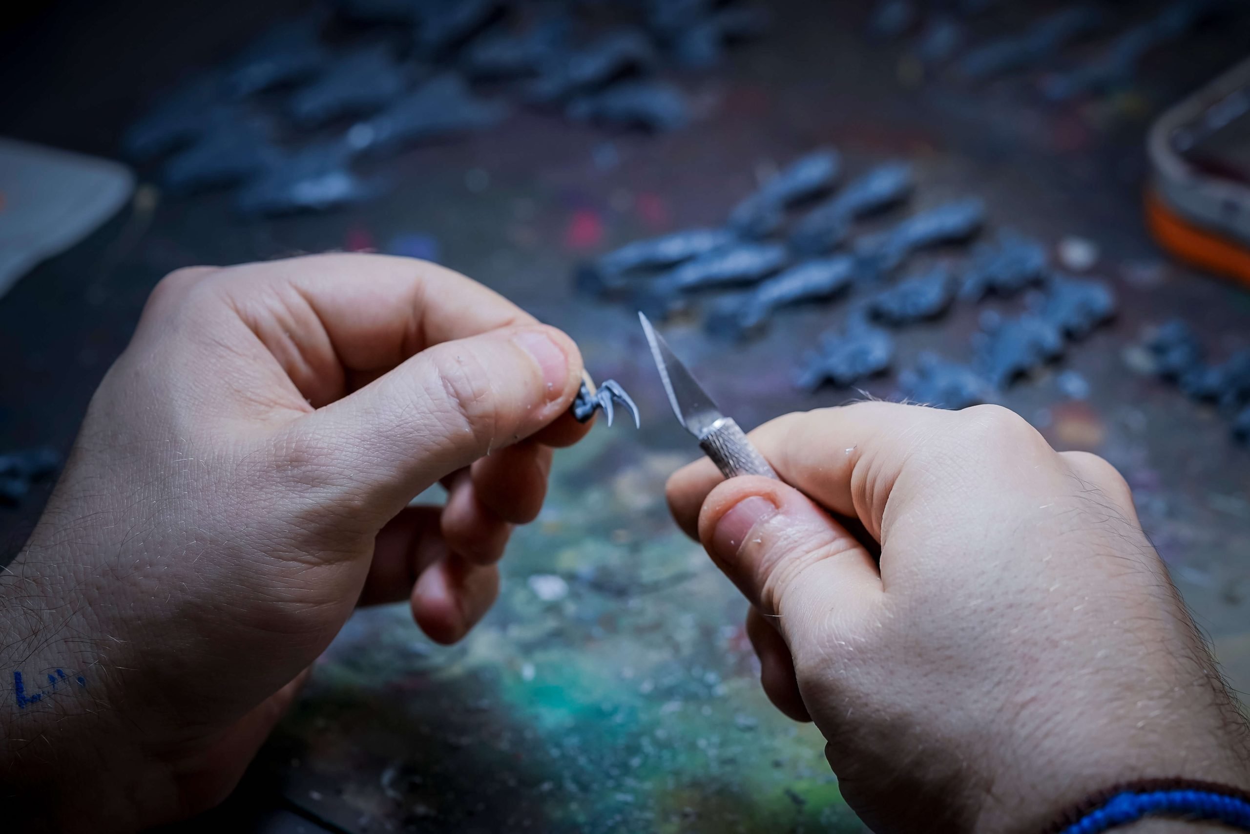 How to paint Warhammer miniatures
