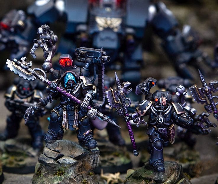 Escuadra Manos de Hierro